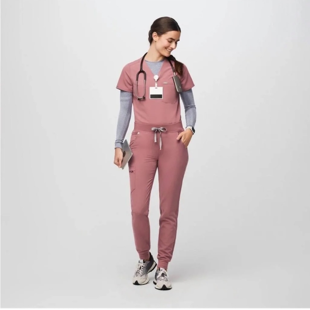 Figs Women's Zamora Jogger Scrub Pants - Picture 1 of 4